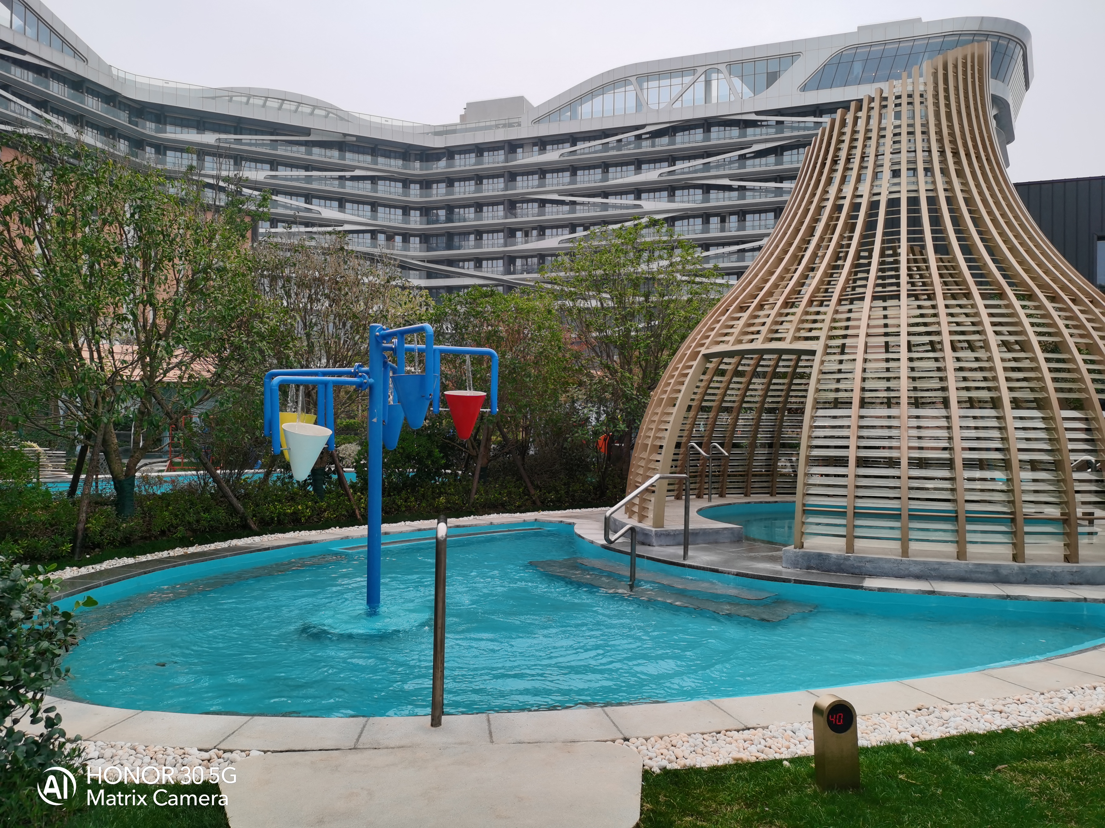 襄陽(yáng)華僑城云海酒店溫泉泡池